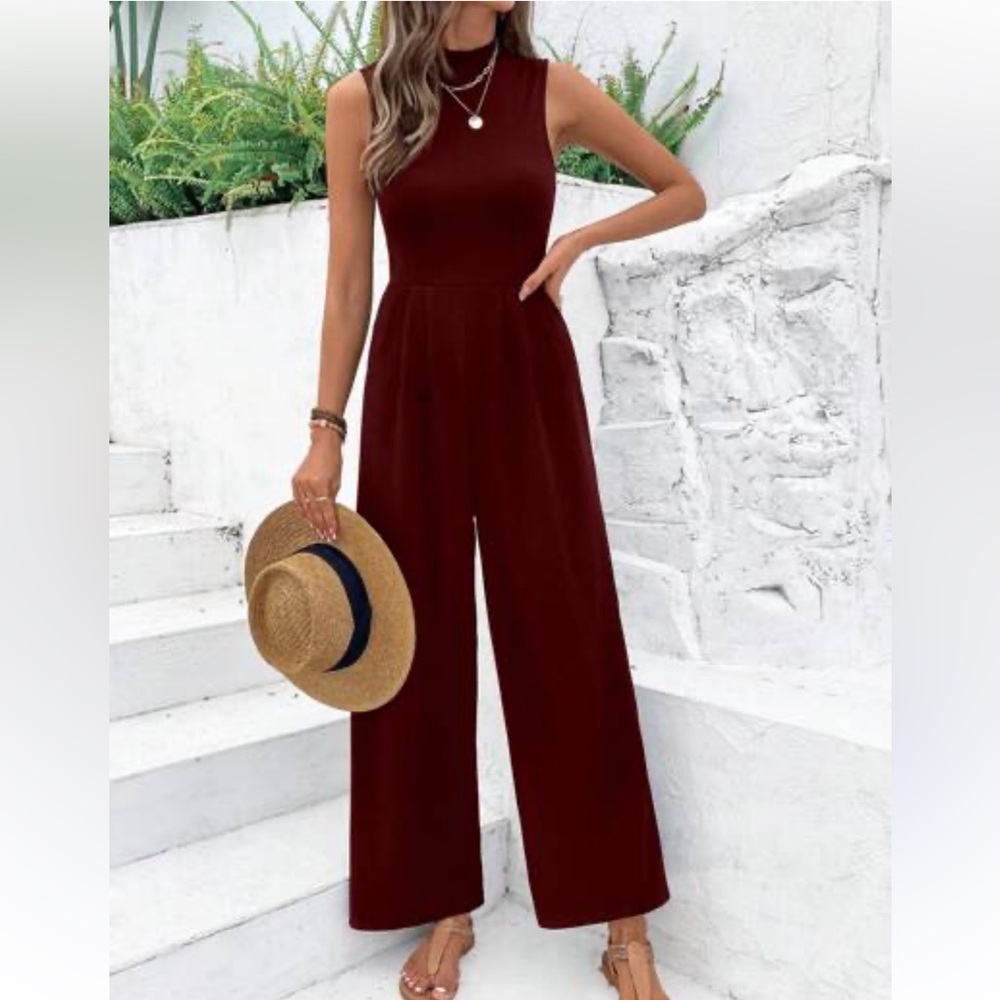 Jumpsuit Maroon Relaxiva‎ Full Back Zip by Shein. Size 2